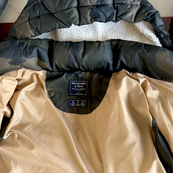 Abercrombie & Fitch Army Camo Down Puffer A&F Women Jacket Hood Sherpa Teddy L - Picture 15 of 16